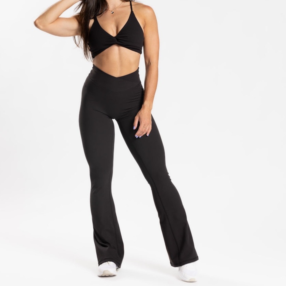 PTula Sierra Flare Legging : 32" (Regular)